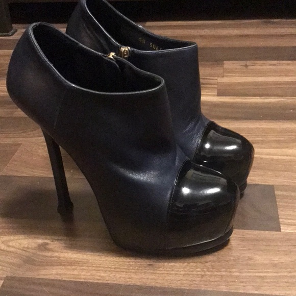 Yves Saint Lauren Blue Navy Platform Ankle Booties. - Picture 1 of 8